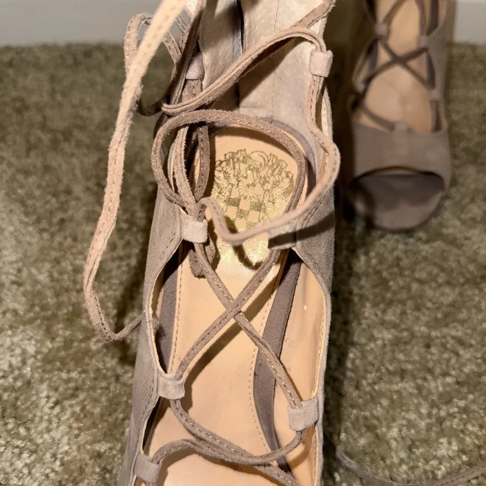 Vince Camuto Nude Lace-Up Heels Size 8 - Picture 2 of 2